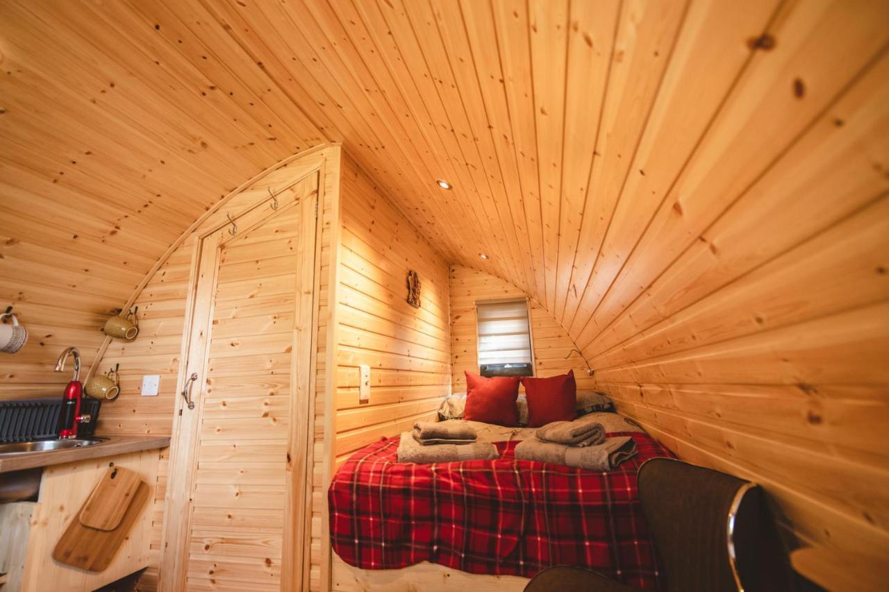 Highland & Transylvania Glamping Pods 로이브리지 외부 사진
