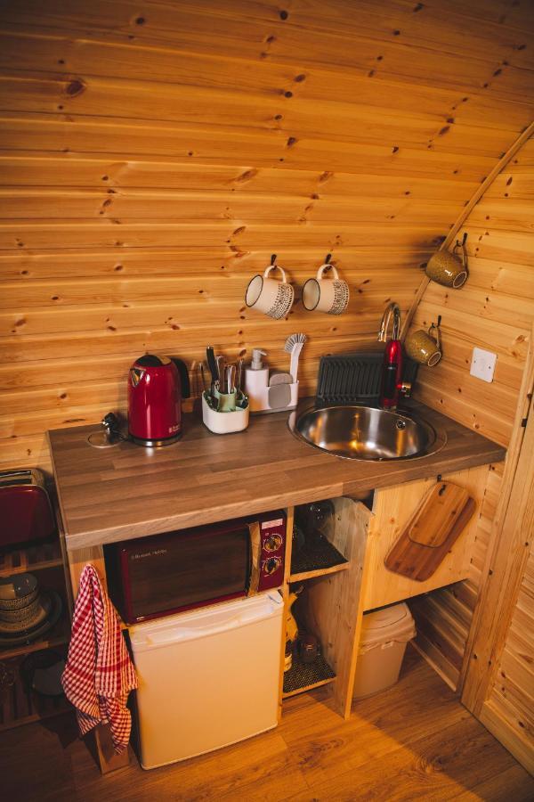 Highland & Transylvania Glamping Pods 로이브리지 외부 사진