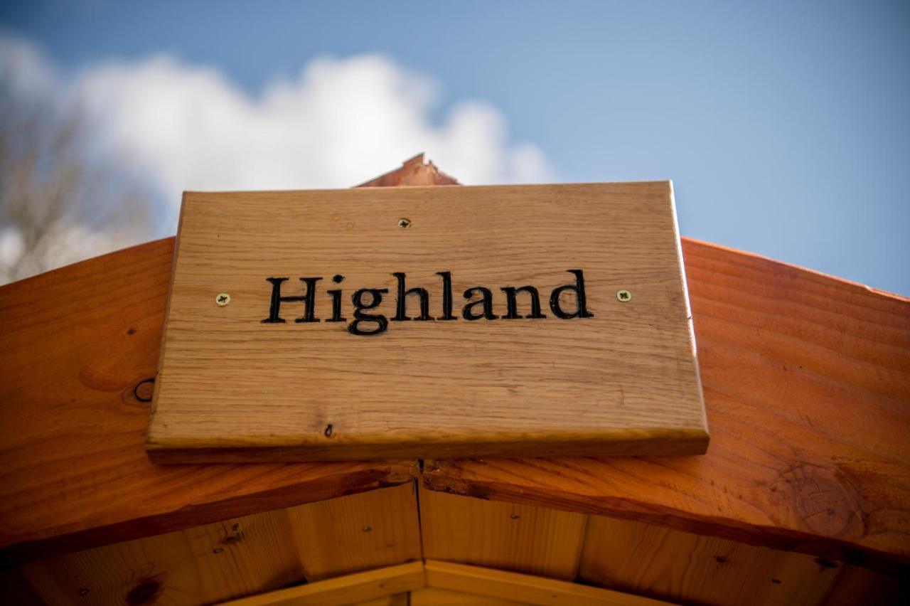 Highland & Transylvania Glamping Pods 로이브리지 외부 사진