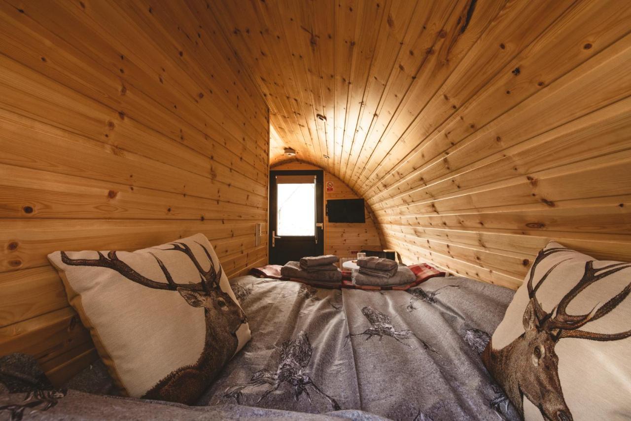 Highland & Transylvania Glamping Pods 로이브리지 외부 사진