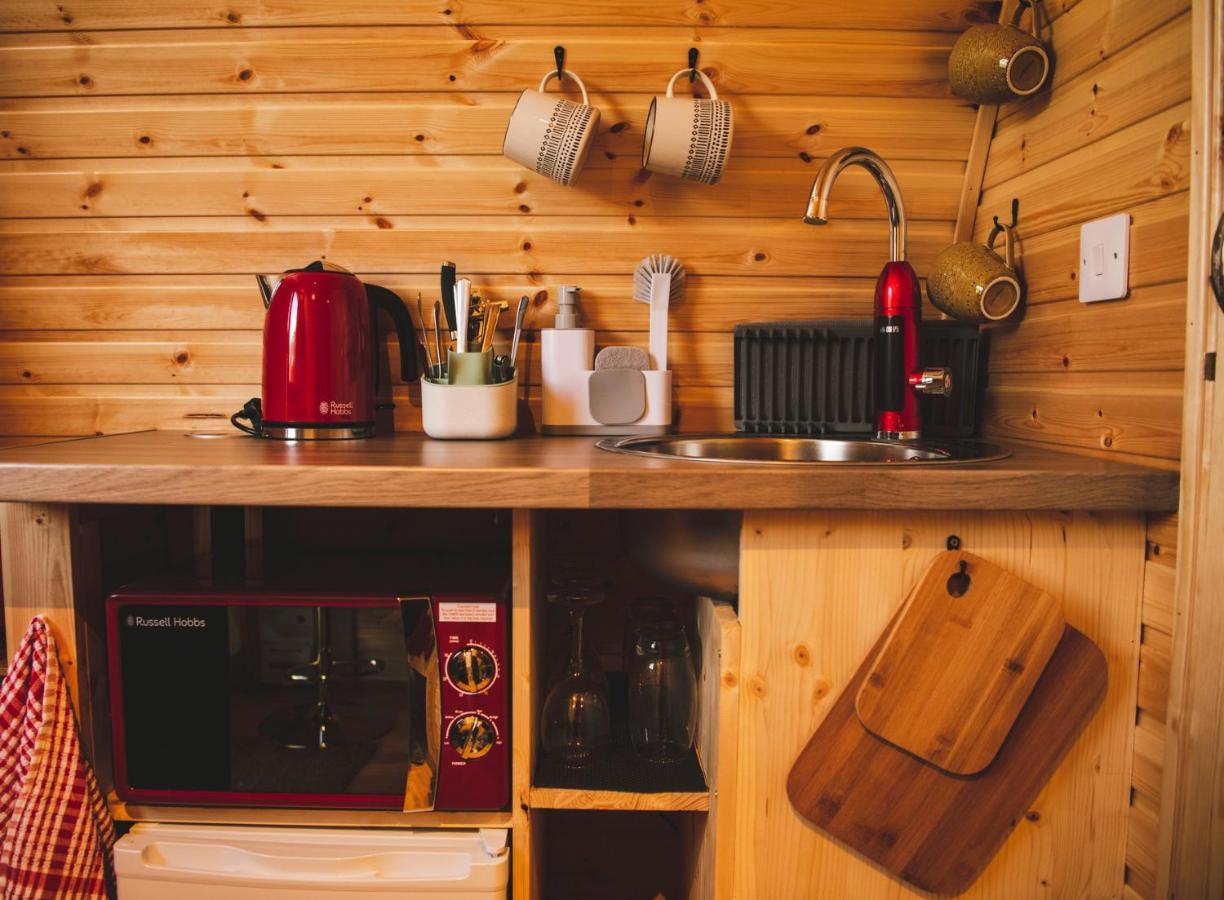 Highland & Transylvania Glamping Pods 로이브리지 외부 사진